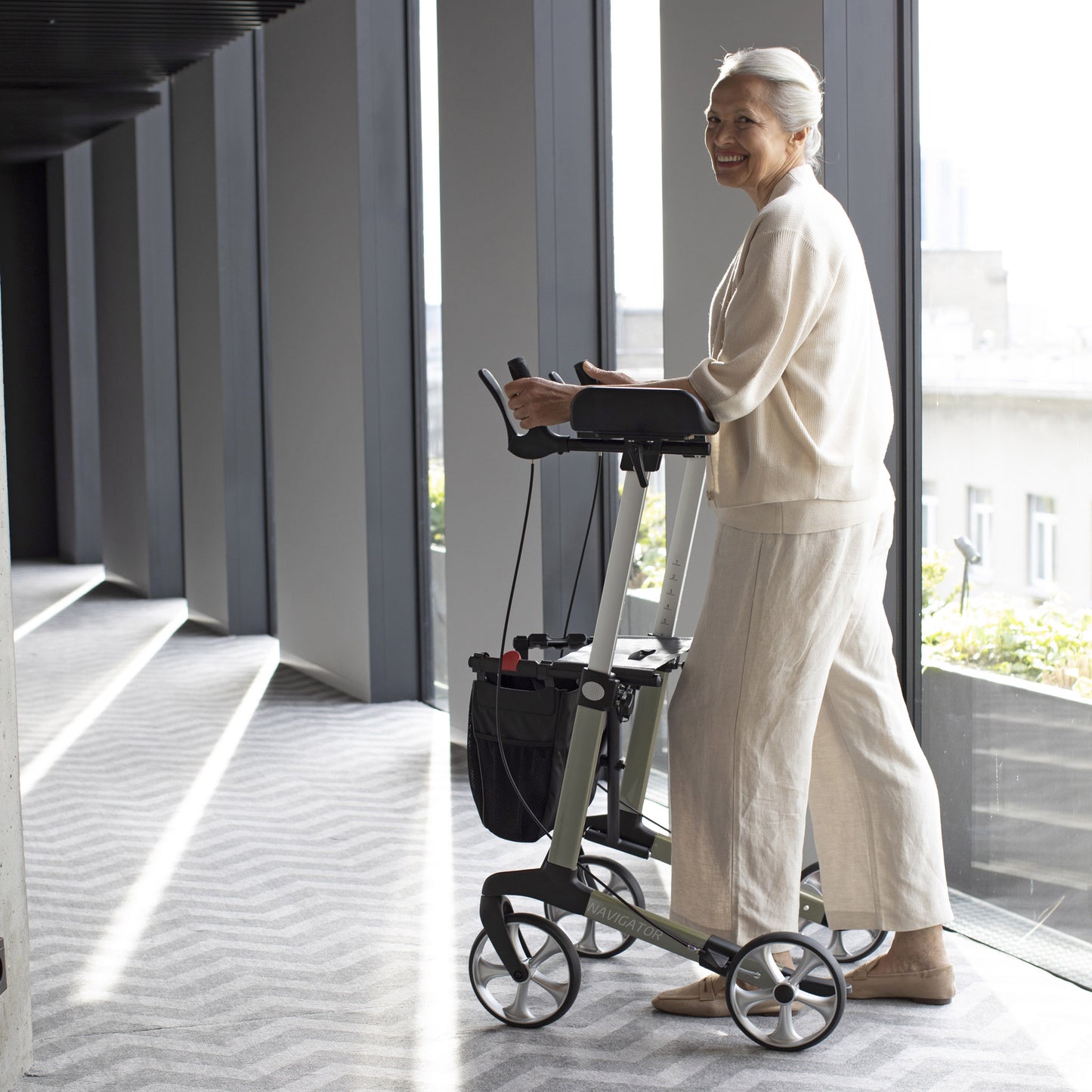 Navigator - Walker with Arm Rests